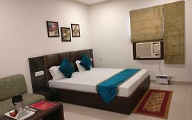 Fabhotel Nanda - Nr Ludhiana Junction Railway Station